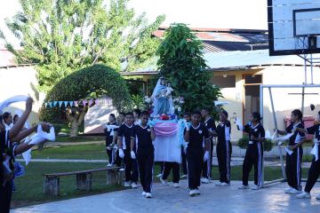 Quinto Día Mes Mariano en el Colegio — foto 3