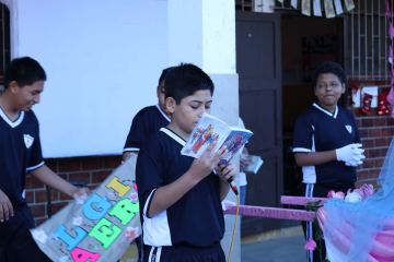 Quinto Día Mes Mariano en el Colegio — foto 18